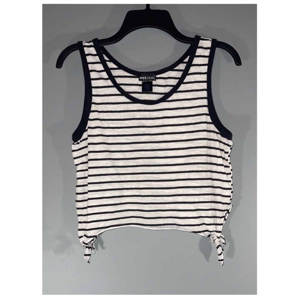Wet Seal Women’s Shirt - L